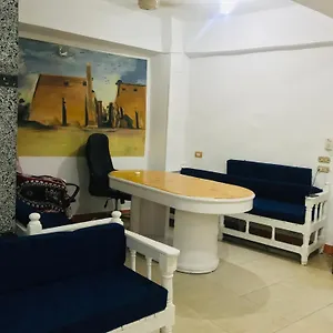احجز هنا