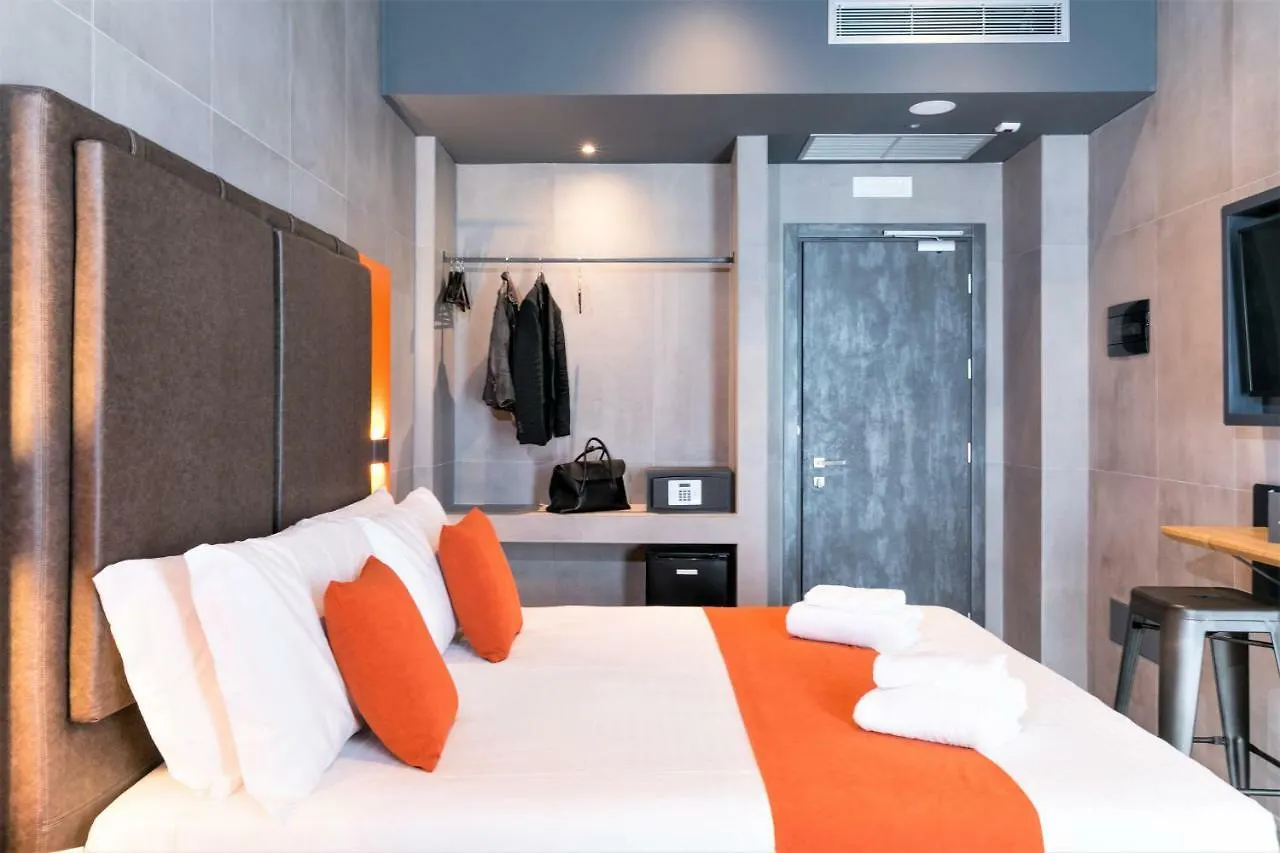 J24 Hotel Milano 4*, Mediolan